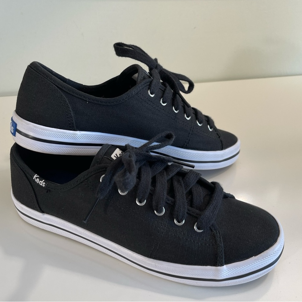 Keds kickstart canvas lace up sneakers.
